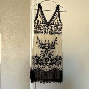 Beautiful little party dress, size 4